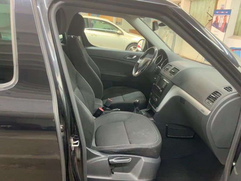 Skoda Yeti 1.2 TSI Edition — zdjęcie 11