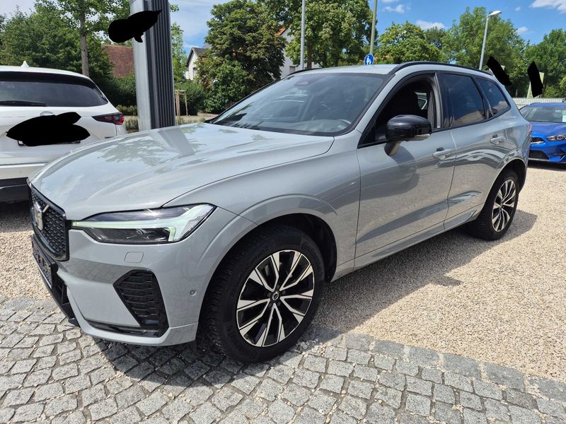 Volvo XC60 2.0 B4 Mild-Hybrid Plus Dark 2WD
