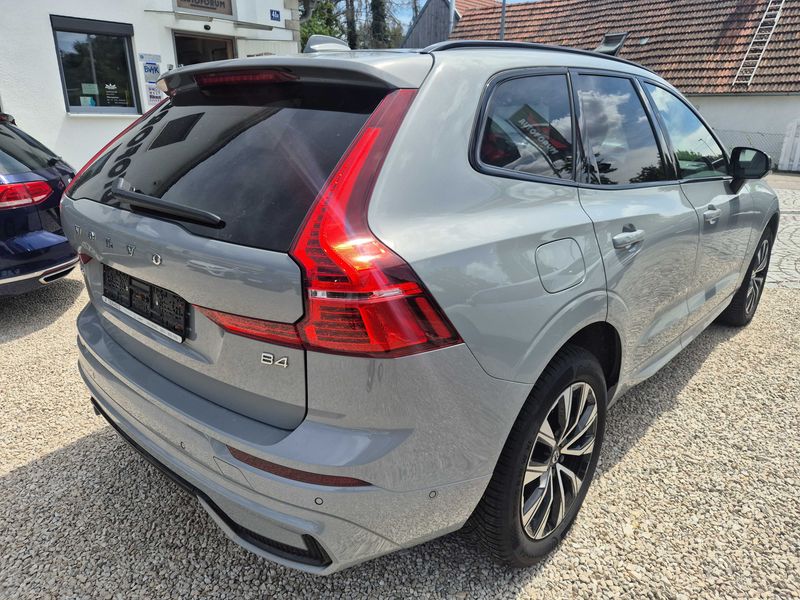 Volvo XC60 2.0 B4 Mild-Hybrid Plus Dark 2WD — zdjęcie 5