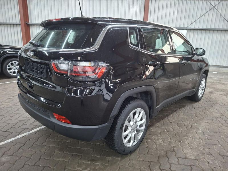 Jeep Compass 1.5 GSE T4 e-Hybrid Altitude — zdjęcie 3