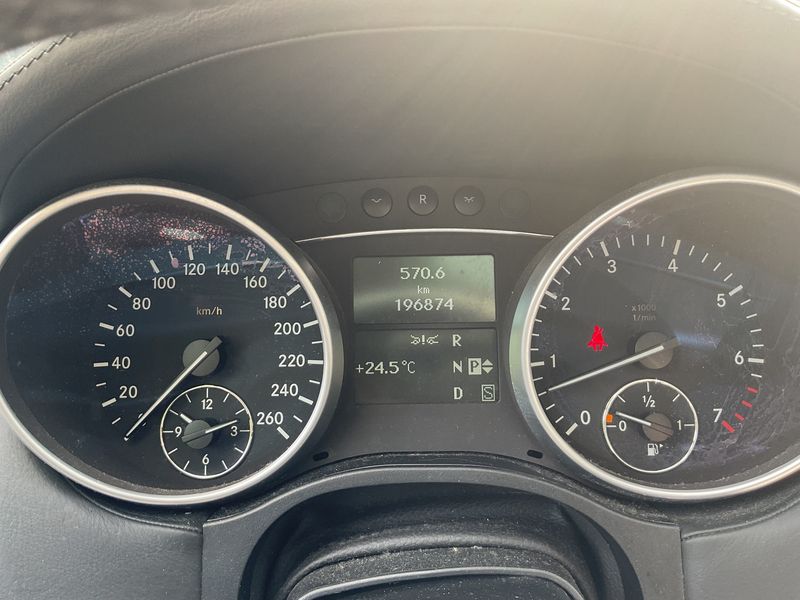 Mercedes-Benz GL-Klasse GL 450 4Matic — zdjęcie 13