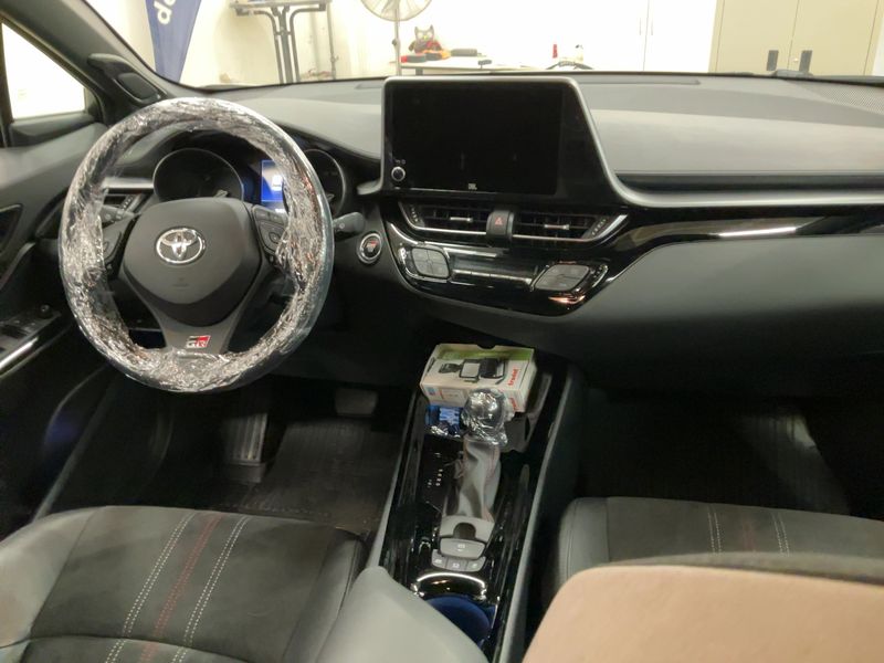 Toyota C-HR 2.0 Hybrid GR Sport — zdjęcie 12