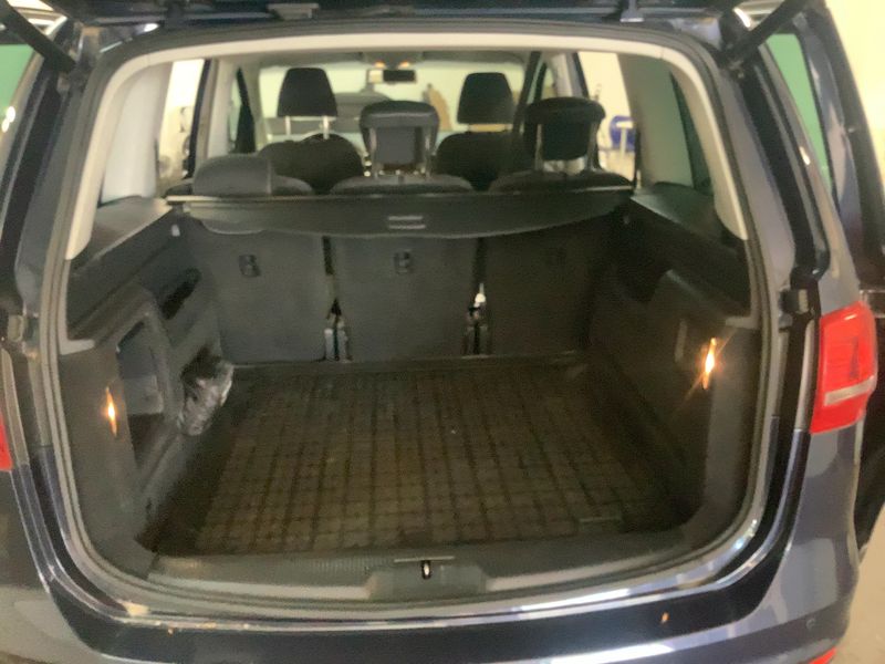 Volkswagen Sharan 2.0 TDI Match BlueMotion Tech 2012 – снимка 15