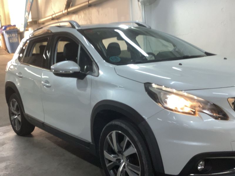 Peugeot 2008 1.6 Blue-HDi Allure 2017 – снимка 12
