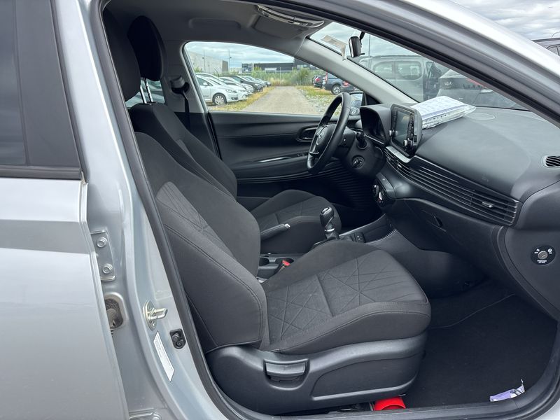 Hyundai Bayon 1.0 TGDI Intro Edition 2WD — zdjęcie 10