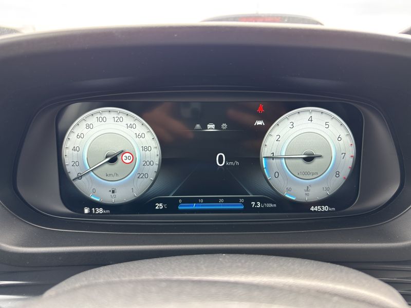 Hyundai Bayon 1.0 TGDI Intro Edition 2WD — zdjęcie 12