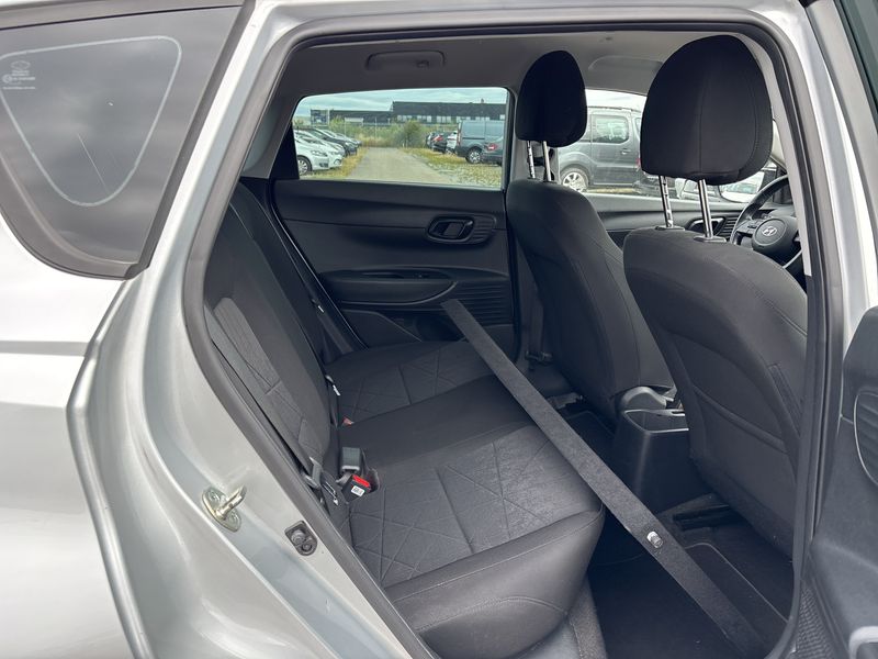 Hyundai Bayon 1.0 TGDI Intro Edition 2WD — zdjęcie 14