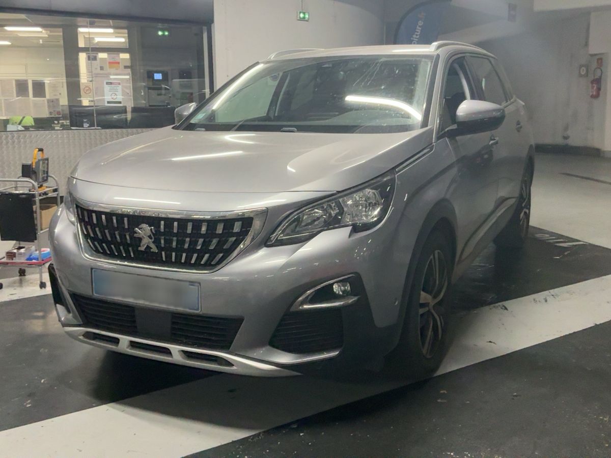 Peugeot 5008 2020 — photo 1