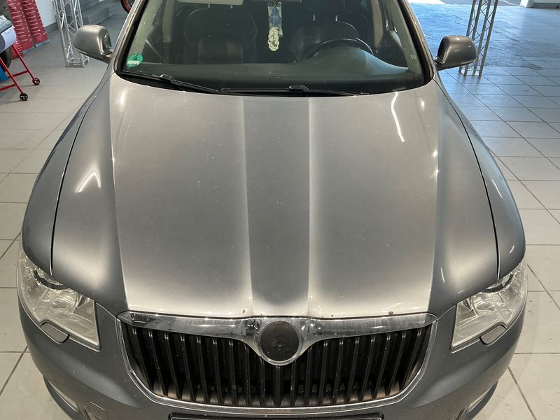 Skoda Superb 2.0 TDI Elegance 2011 – снимка 37