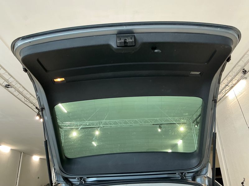 Skoda Superb 2.0 TDI Elegance 2011 – снимка 25
