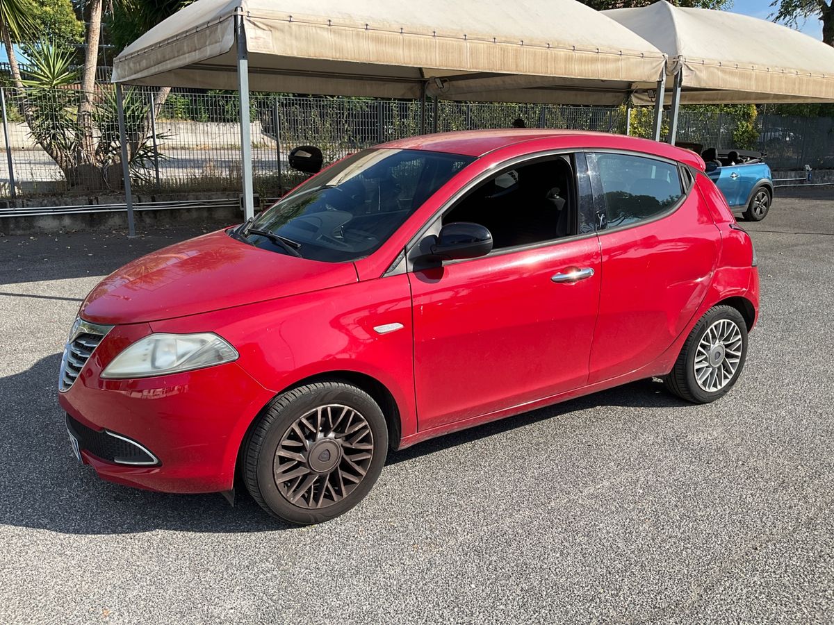 Lancia Ypsilon 2011