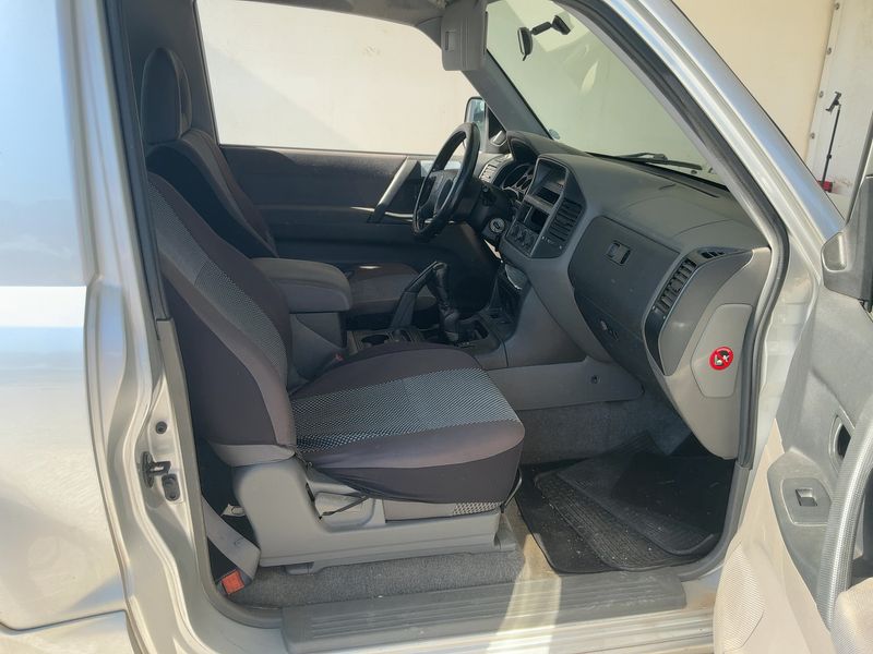 Mitsubishi Pajero 2.5 Turbodiesel TD GLX 2500 — zdjęcie 11