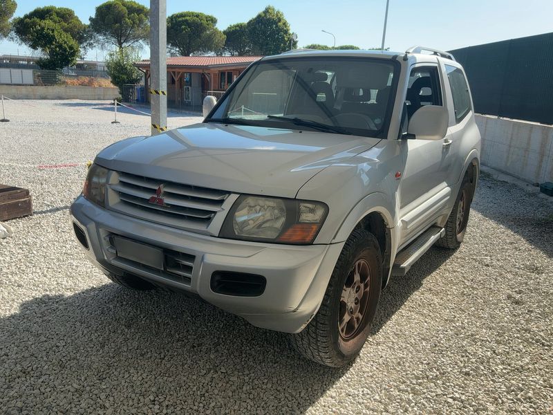 Mitsubishi Pajero 2.5 Turbodiesel TD GLX 2500