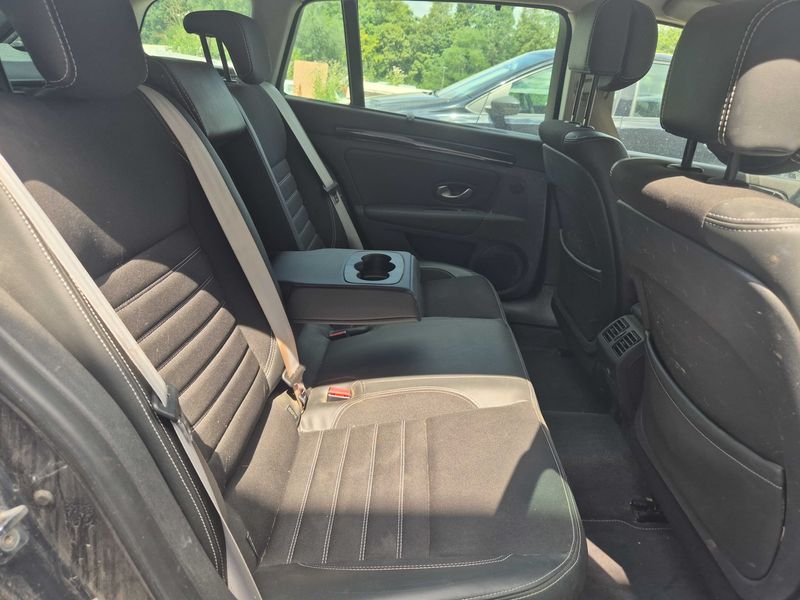 Renault Laguna 1.5 dCi BOSE Edition — zdjęcie 14