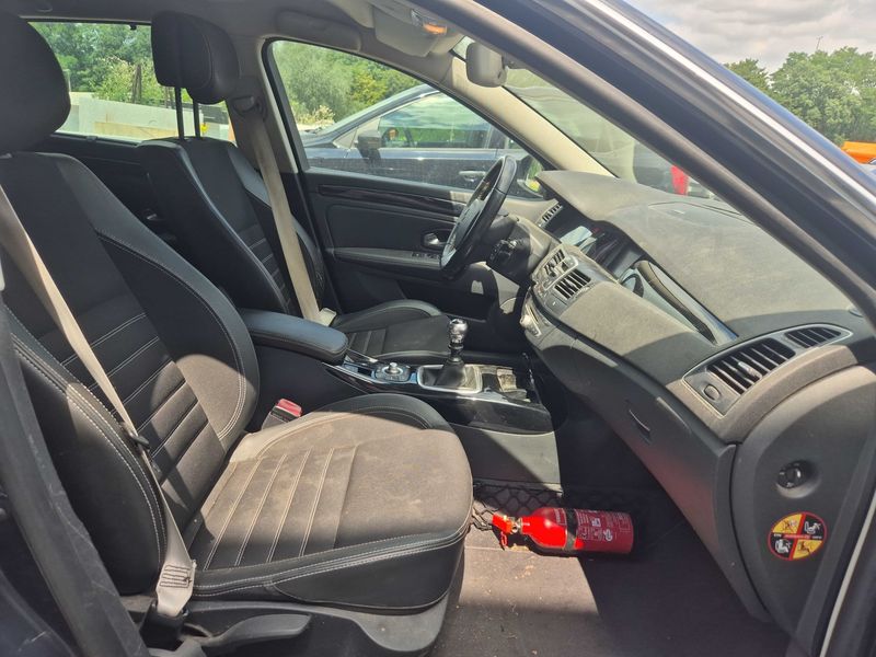 Renault Laguna 1.5 dCi BOSE Edition — zdjęcie 10