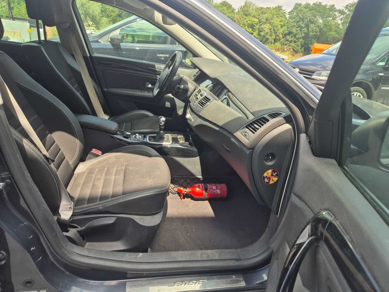 Renault Laguna 1.5 dCi BOSE Edition — zdjęcie 11