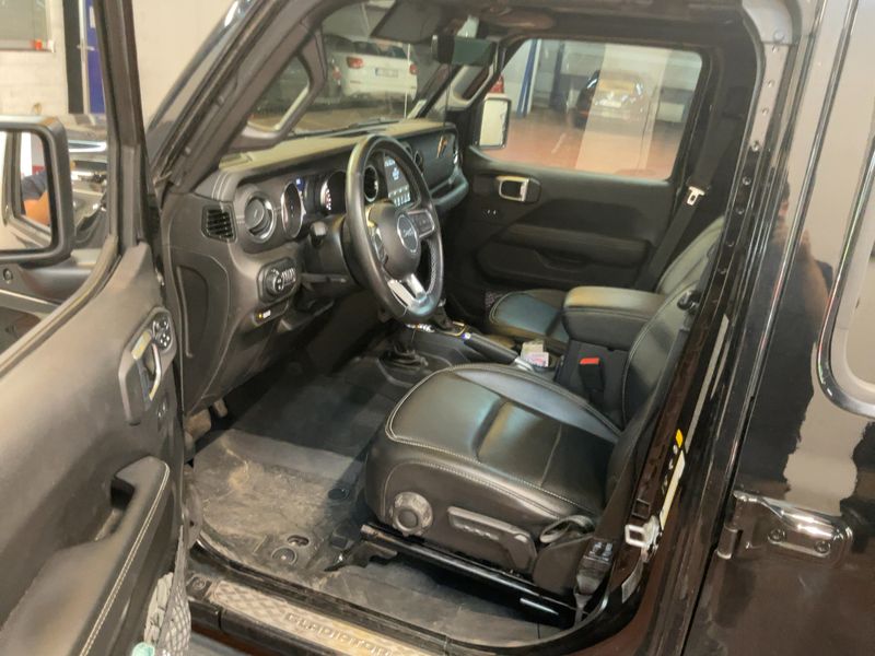 Jeep Gladiator 3.0 CRD Overland 4WD 2022 – снимка 16