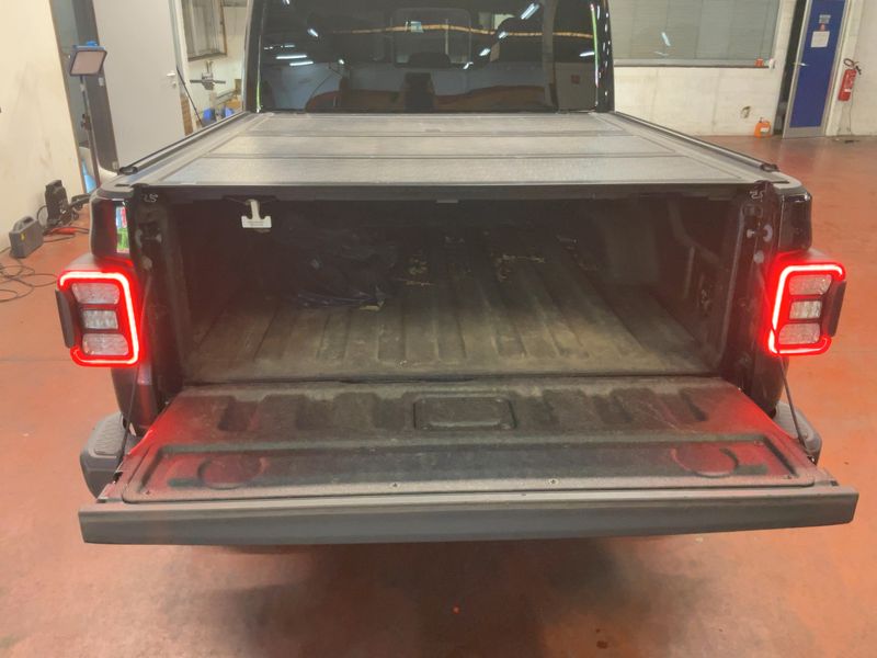 Jeep Gladiator 3.0 CRD Overland 4WD 2022 – снимка 15