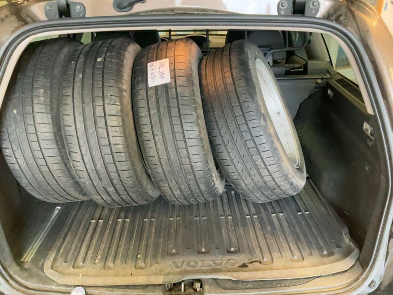 Volvo XC70 2.4 D4 Momentum AWD — zdjęcie 10