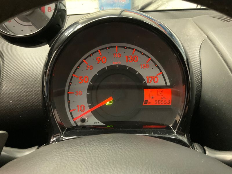 Toyota Aygo 1.0 VVT-i Dynamic — zdjęcie 13