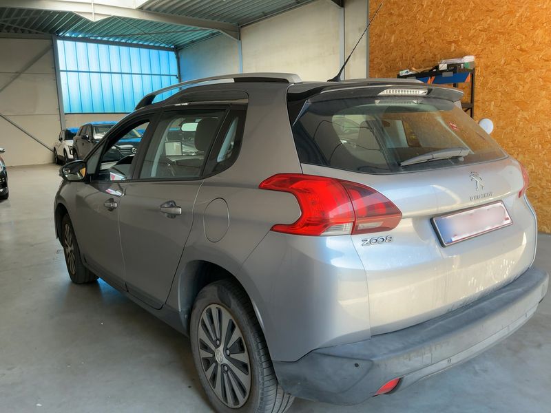 Peugeot 2008 1.2 VTi Active — zdjęcie 3