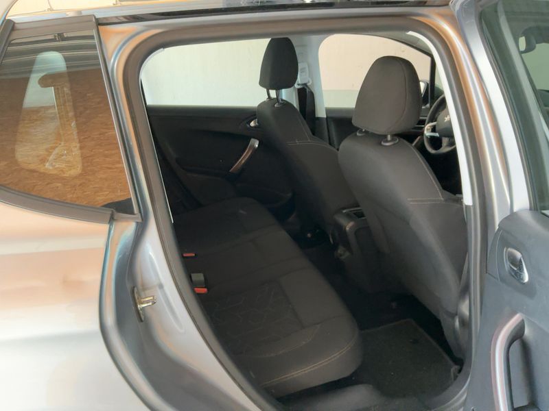 Peugeot 2008 1.2 VTi Active — zdjęcie 14