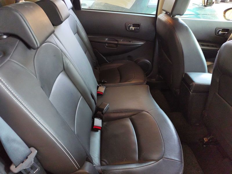 Nissan Qashqai+2 2.0 dCi Tekna 2011 – снимка 14