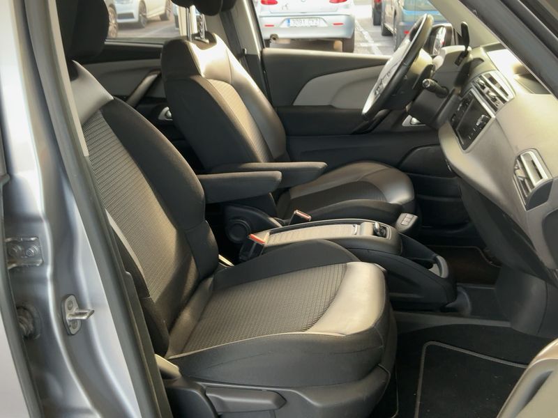 Citroen C4 Grand Spacetourer 1.2 PureTech Shine — zdjęcie 11