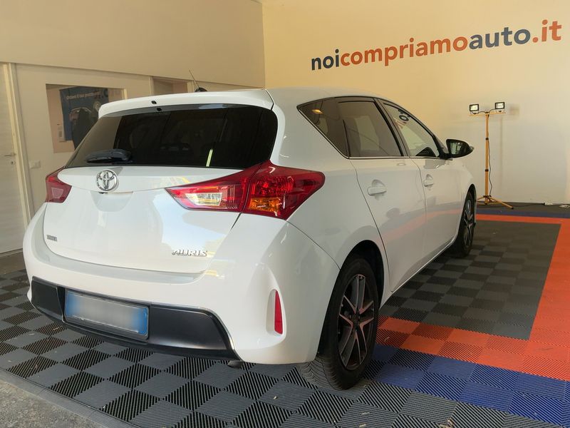 Toyota Auris 1.4 Turbodiesel Active 2014 – снимка 8