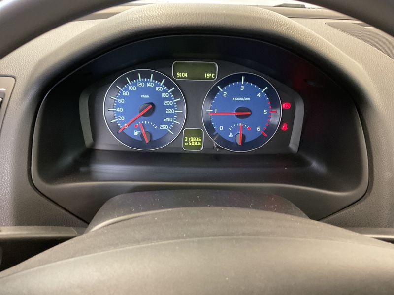 Volvo C30 1.6 D2 R-Design — zdjęcie 4