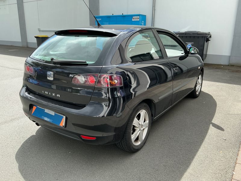 Seat Ibiza 1.6 Reference — zdjęcie 2
