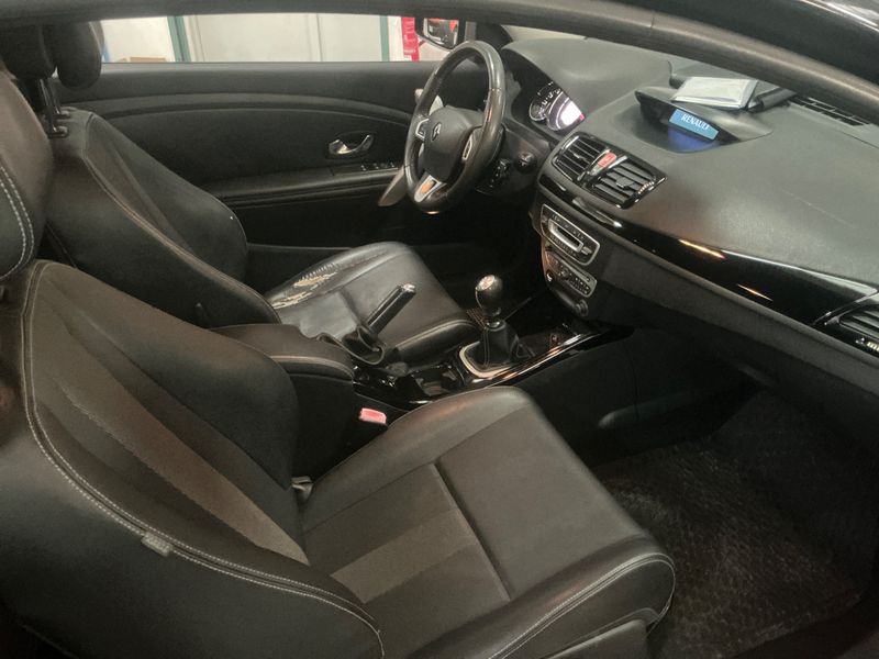 Renault Megane 1.9 dCi Dynamique — zdjęcie 3