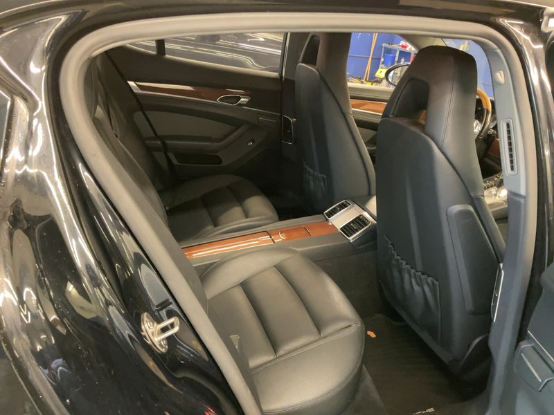 Porsche Panamera 4S — zdjęcie 14