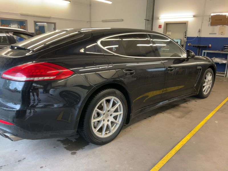 Porsche Panamera 4S — zdjęcie 6
