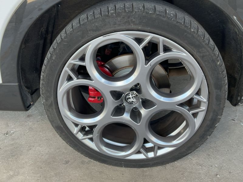 Alfa Romeo Tonale 1.3 Plug-in Hybrid Veloce AWD 2023 – снимка 5