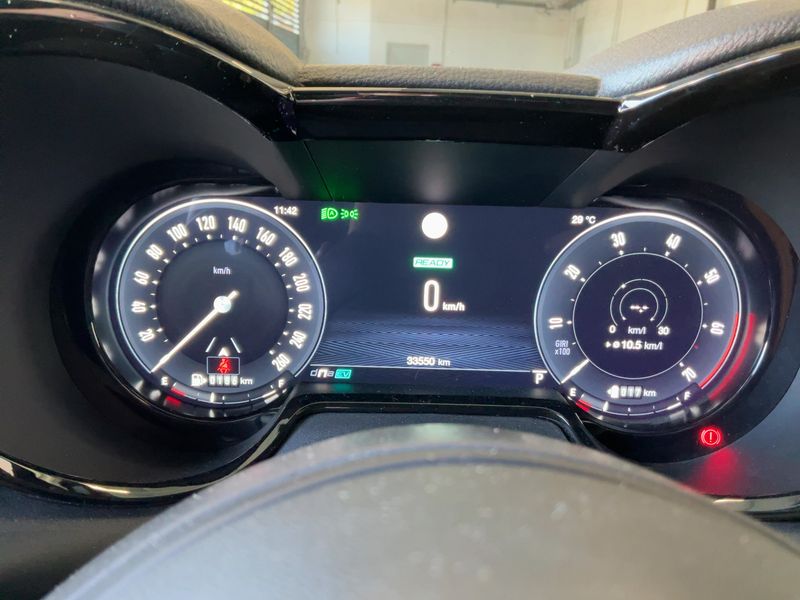 Alfa Romeo Tonale 1.3 Plug-in Hybrid Veloce AWD — zdjęcie 13