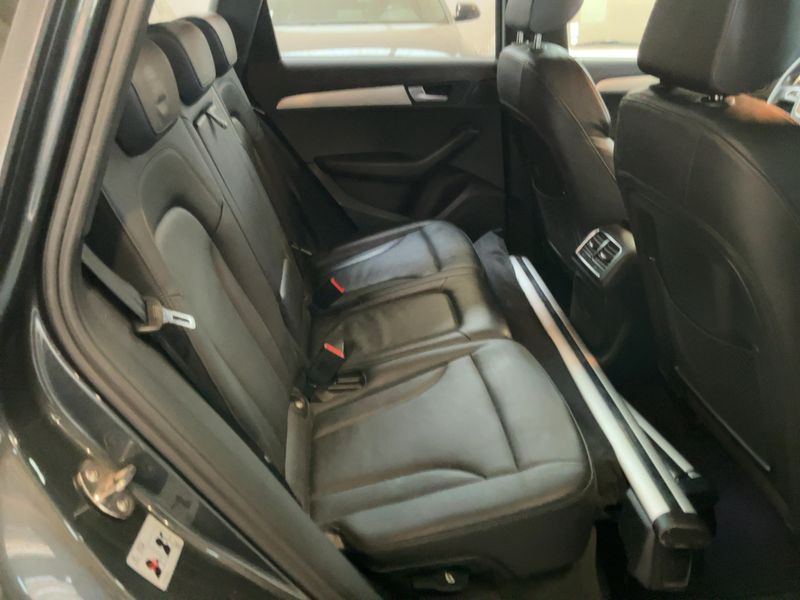 Audi Q5 3.0 V6 TDI quattro 2012 – снимка 19