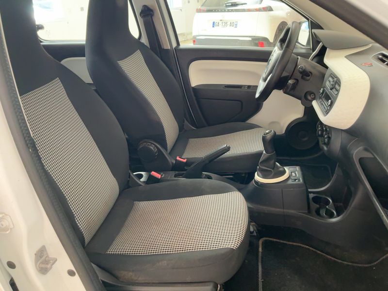 Renault Twingo 1.0 SCe Live — zdjęcie 11
