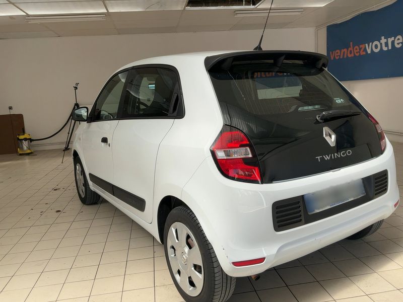 Renault Twingo 1.0 SCe Live — zdjęcie 3