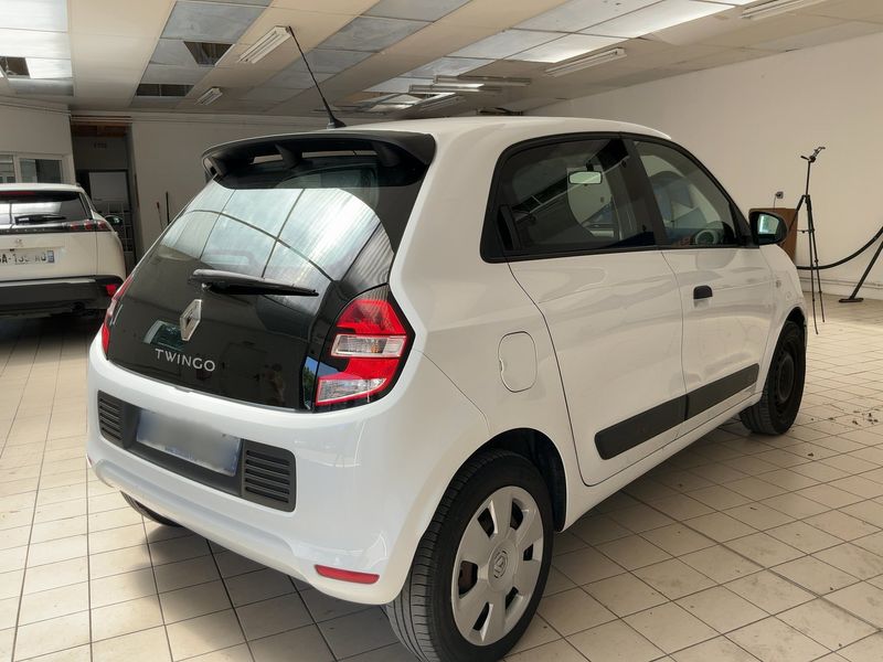 Renault Twingo 1.0 SCe Live — zdjęcie 6