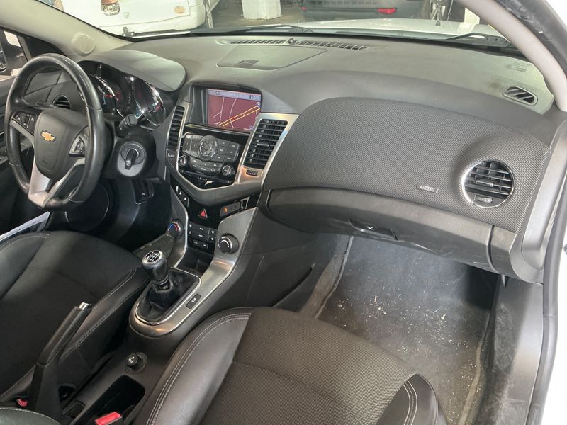 Chevrolet Cruze 2.0 Diesel LTZ — zdjęcie 3
