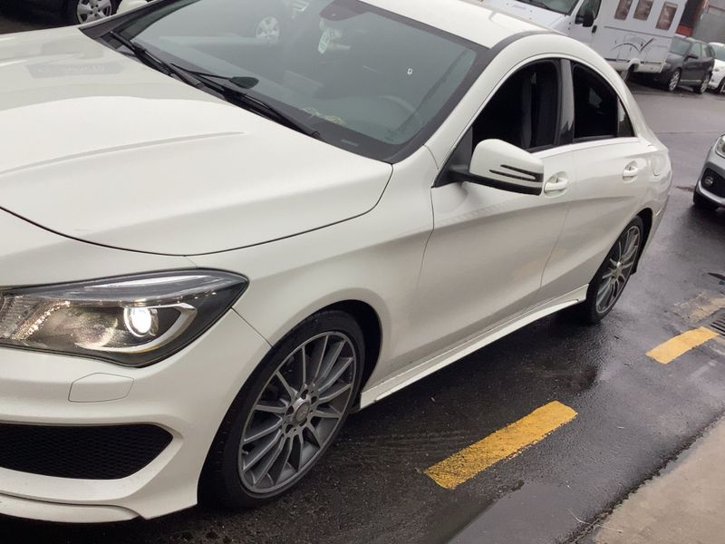 Mercedes-Benz CLA-Klasse CLA 200 d AMG Line 2015 – снимка 2
