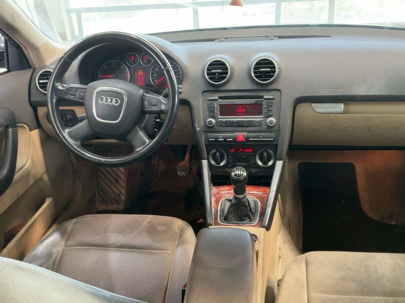 Audi A3 Sportback 2.0 TDI Ambiente — zdjęcie 12