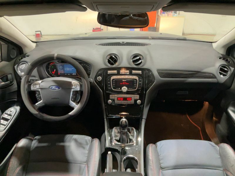 Ford Mondeo 2.2 TDCi Titanium S — zdjęcie 12