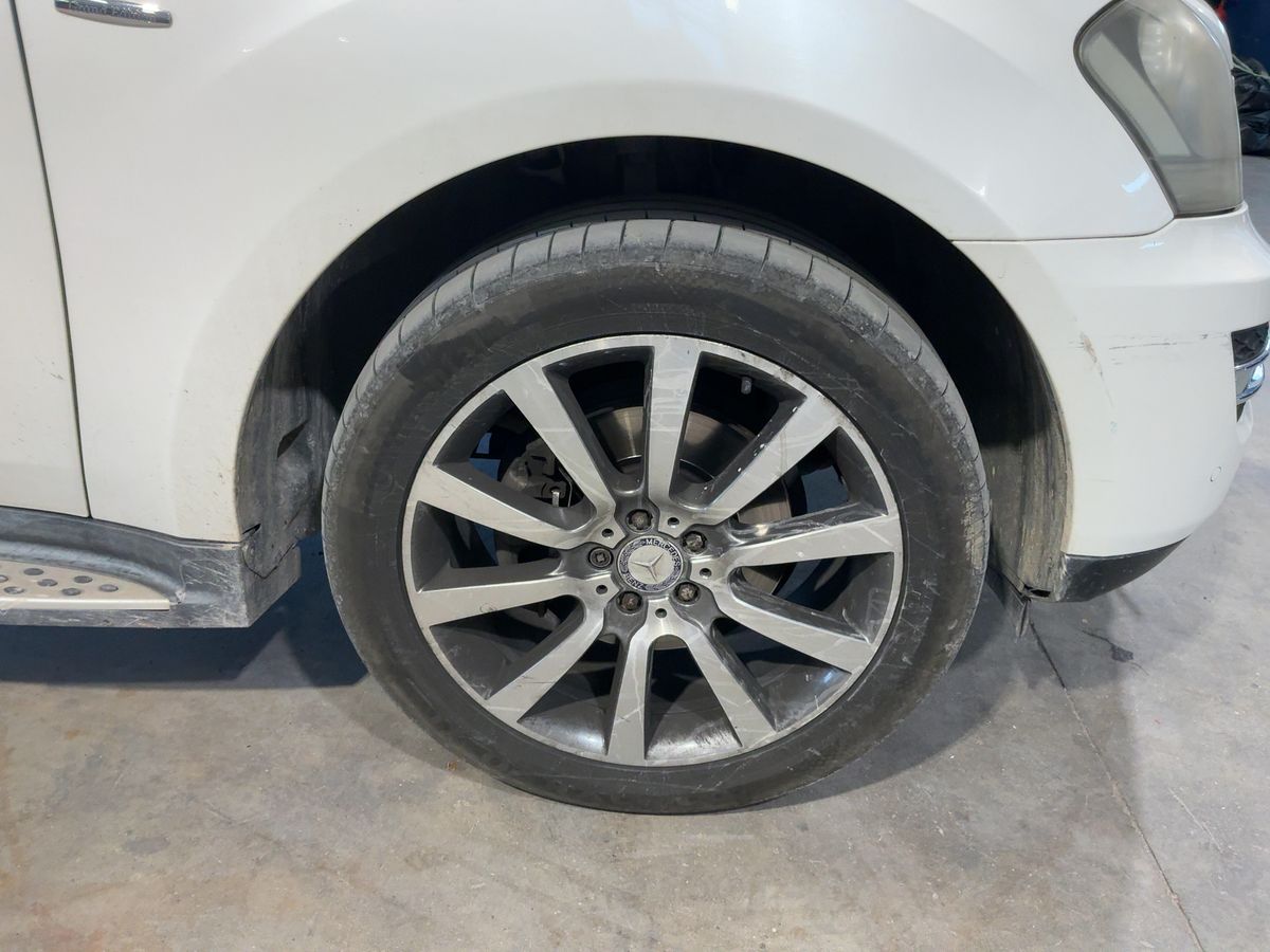 Mercedes-Benz M-Klasse 2011 — photo 12