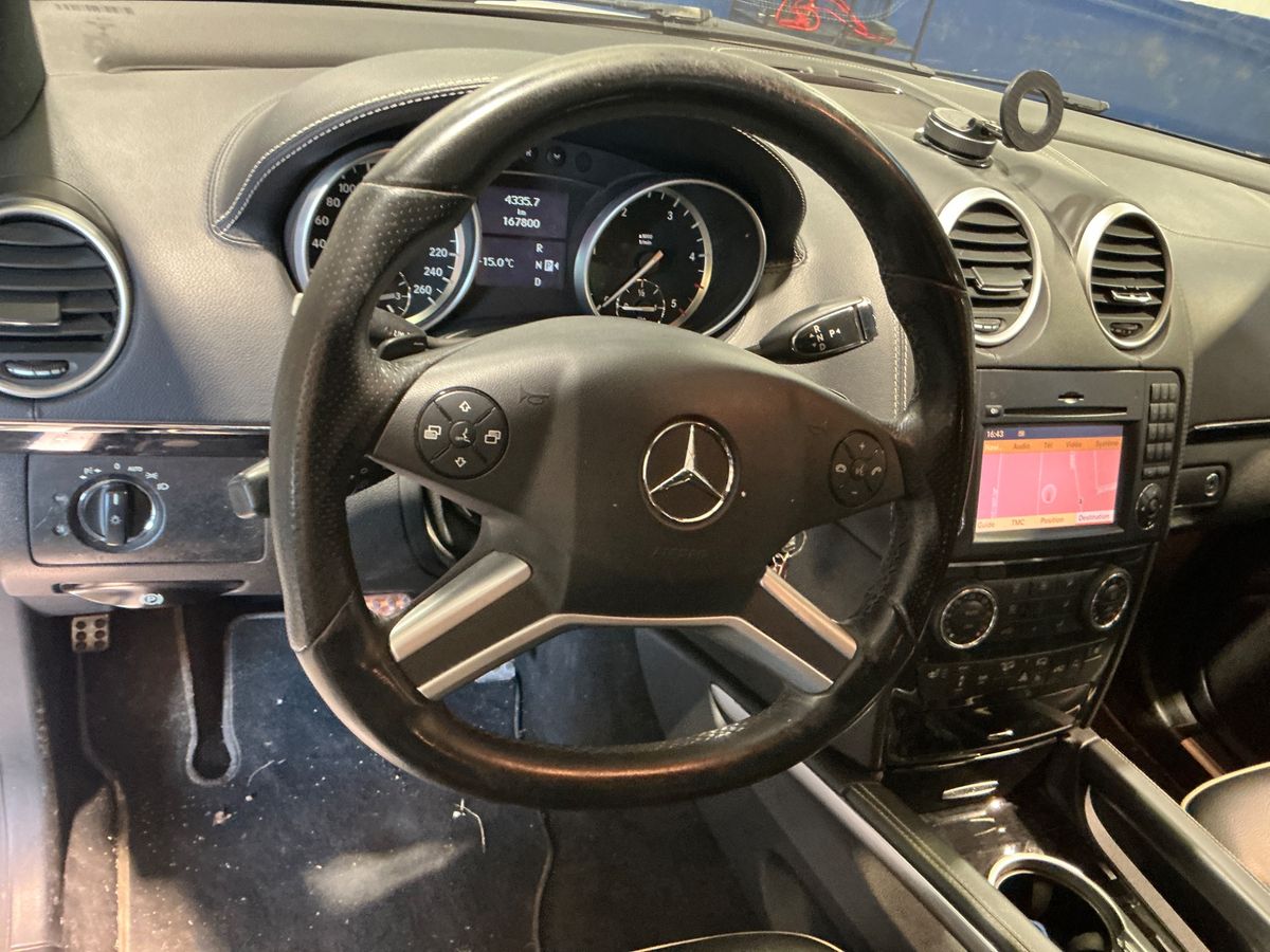 Mercedes-Benz M-Klasse 2011 — photo 34