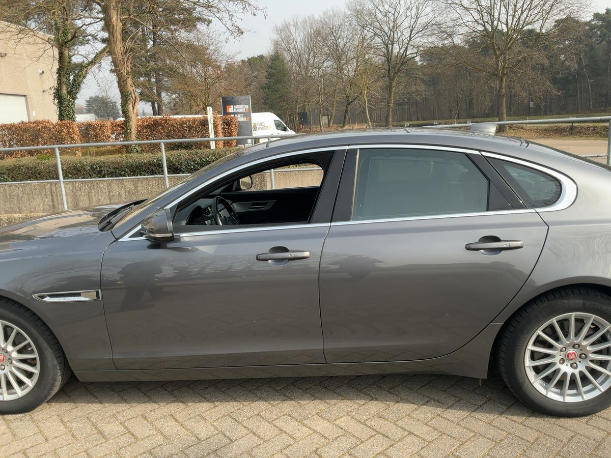 Jaguar XF 2016 — photo 5