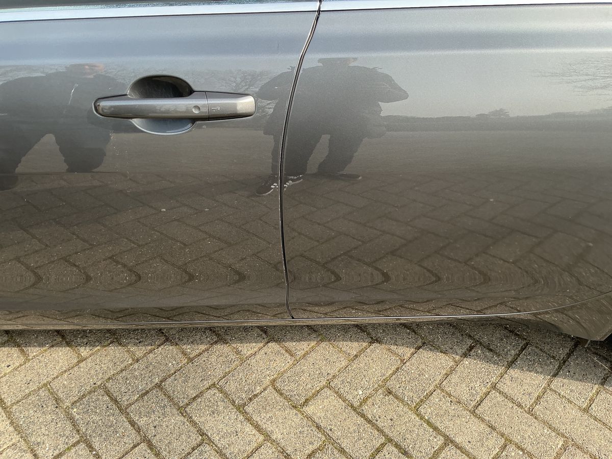 Jaguar XF 2016 — photo 29