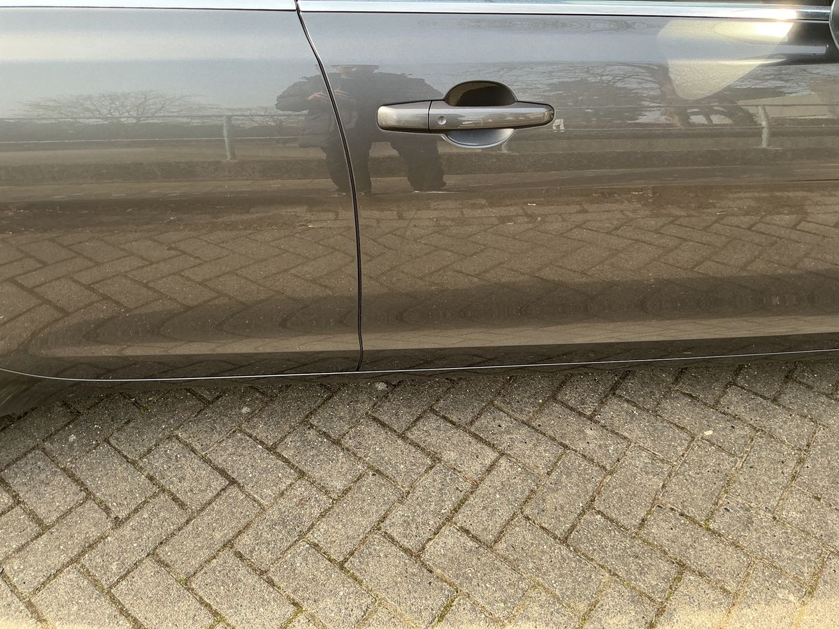 Jaguar XF 2016 — photo 27