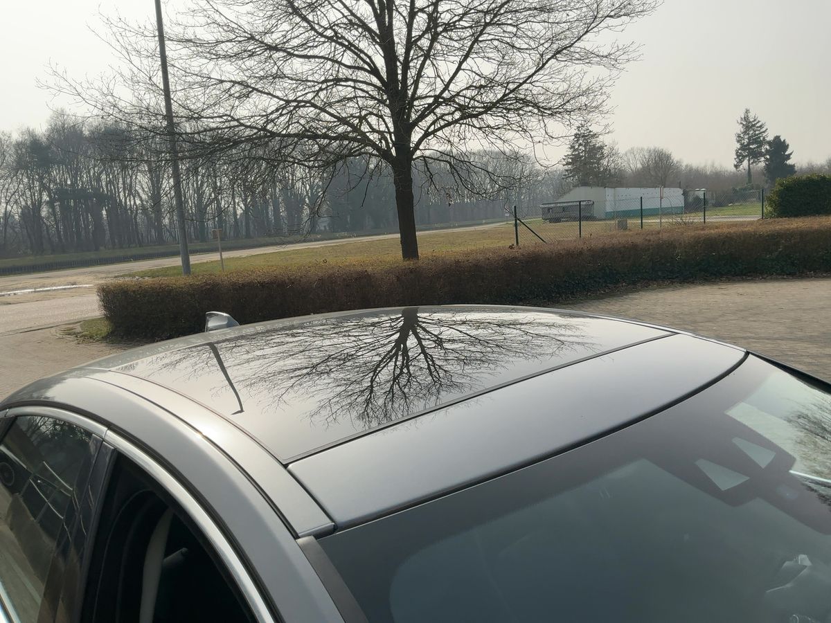 Jaguar XF 2016 — photo 14
